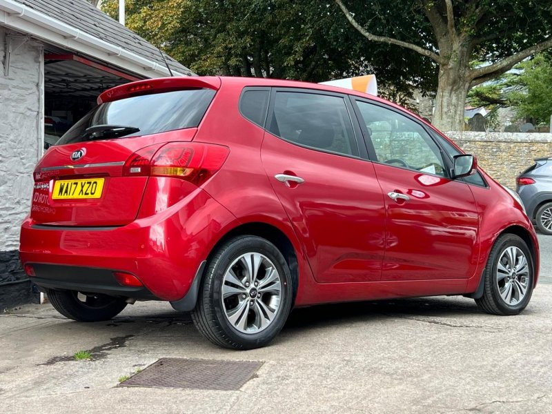KIA VENGA