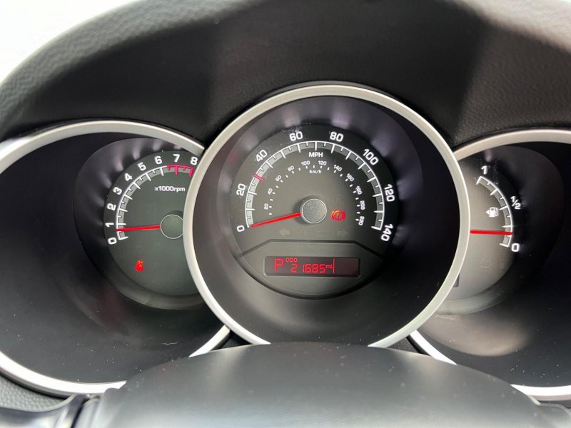 KIA VENGA