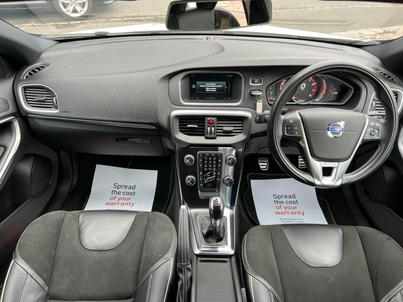 VOLVO V40
