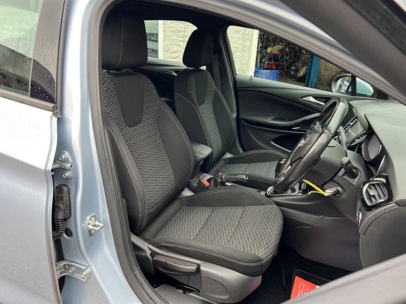 VAUXHALL ASTRA