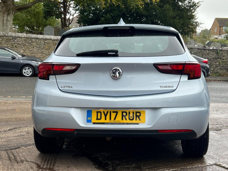 VAUXHALL ASTRA