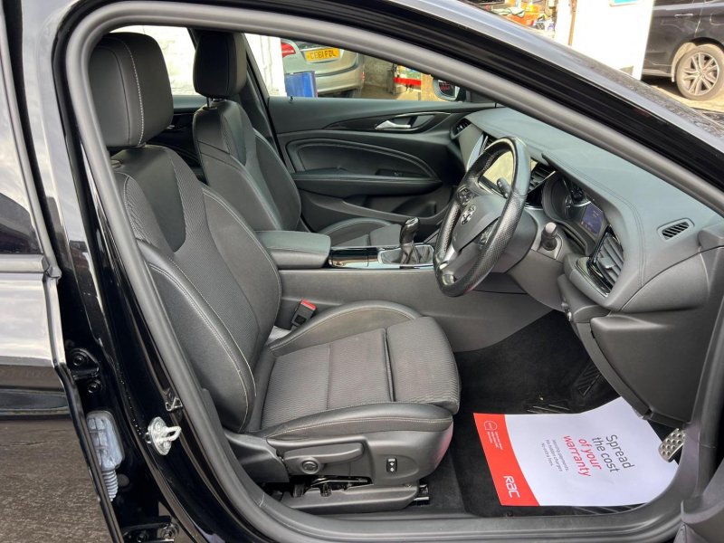 VAUXHALL INSIGNIA