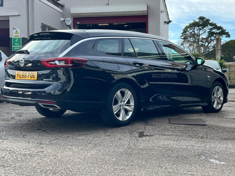 VAUXHALL INSIGNIA