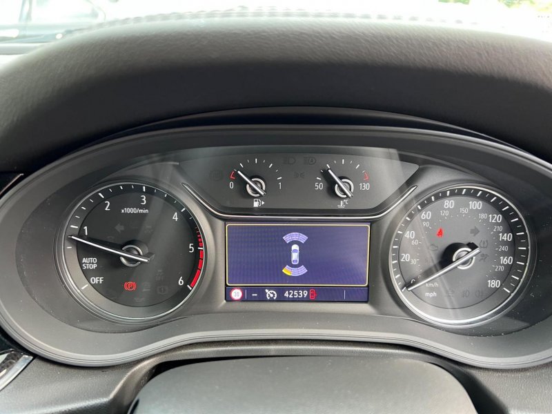 VAUXHALL INSIGNIA